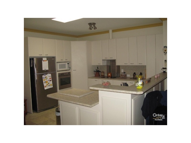 4 Alice Street, Moonta Bay SA 5558