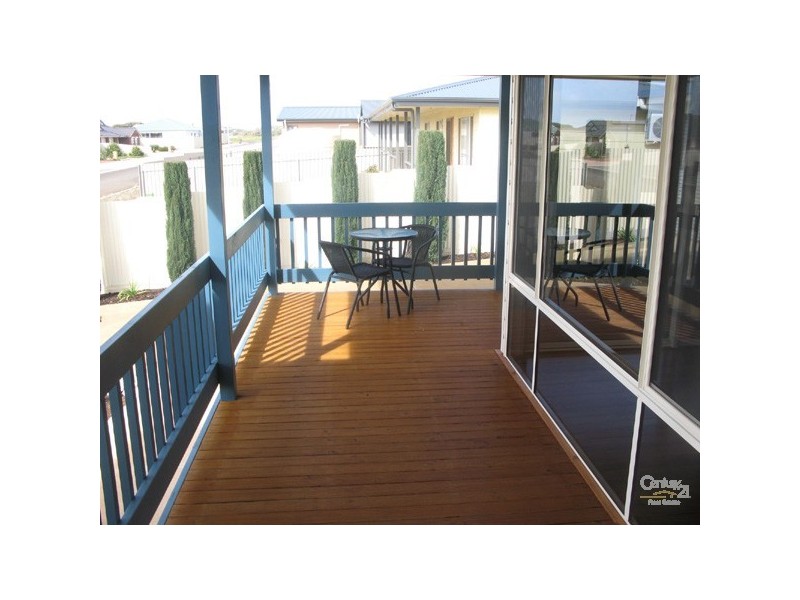 8 Loller Street, Moonta Bay SA 5558