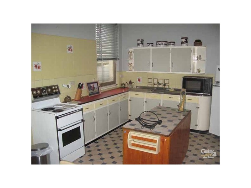 37 Robert Street, Moonta SA 5558