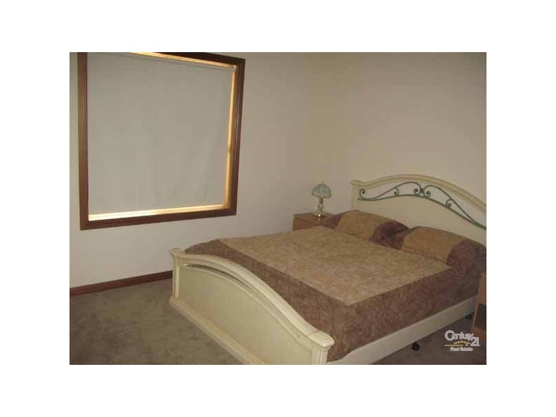 6 Sanders Street, Moonta Bay SA 5558