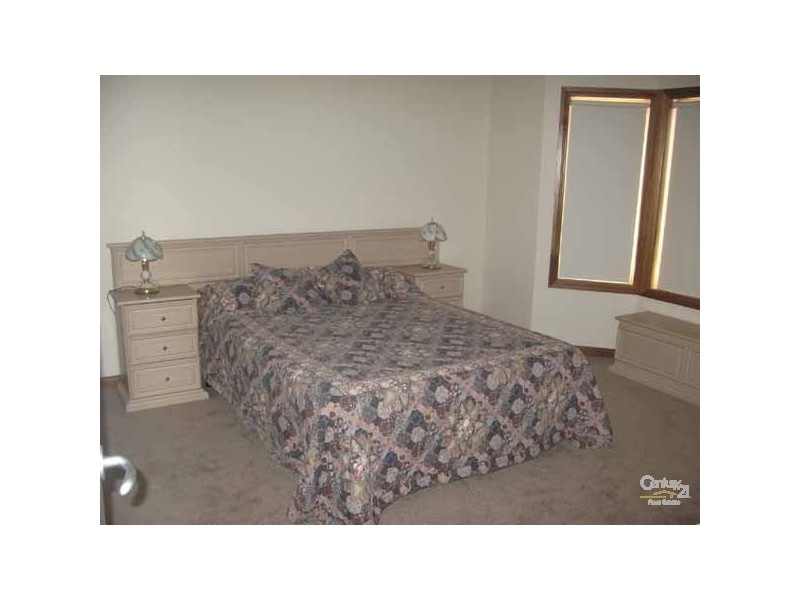 6 Sanders Street, Moonta Bay SA 5558