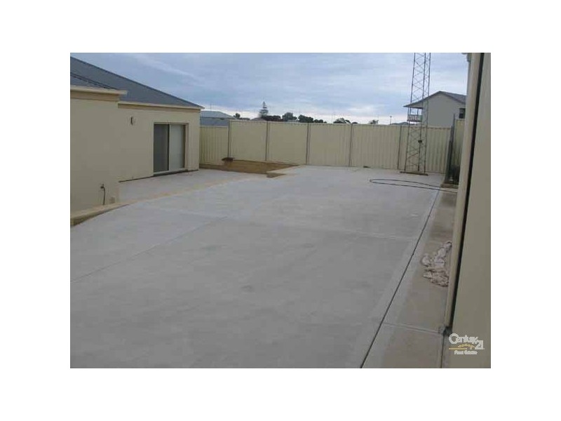 6 Sanders Street, Moonta Bay SA 5558