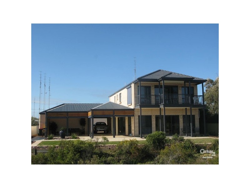 4 Cambridge Street, Moonta Bay SA 5558