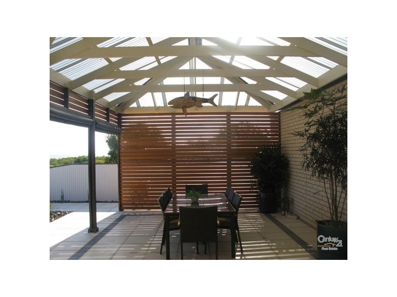 4 Cambridge Street, Moonta Bay SA 5558