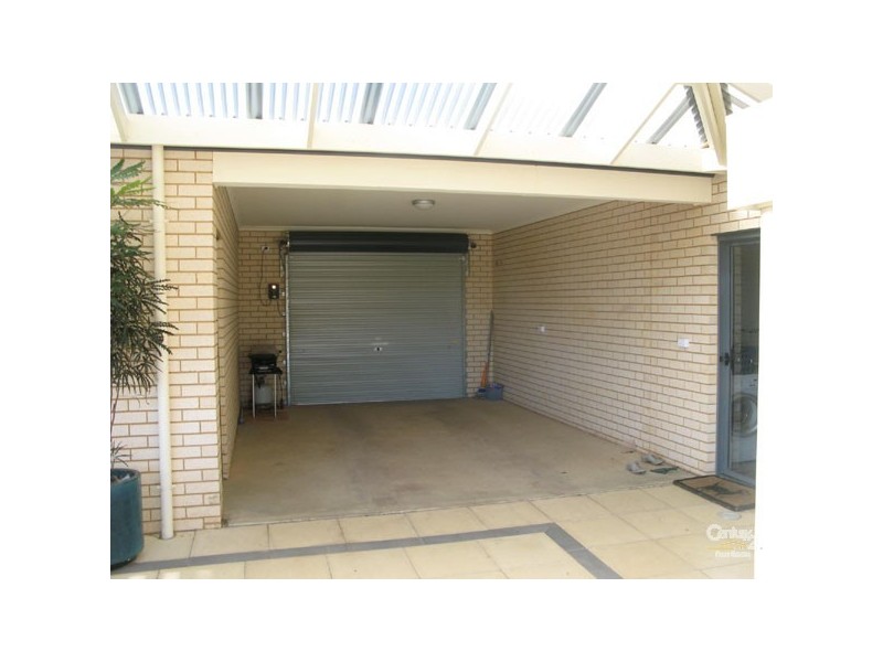 4 Cambridge Street, Moonta Bay SA 5558