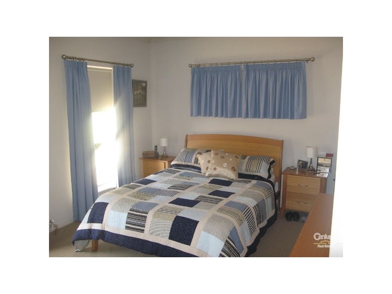 4 Cambridge Street, Moonta Bay SA 5558