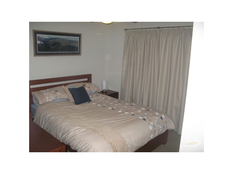 4 Cambridge Street, Moonta Bay SA 5558