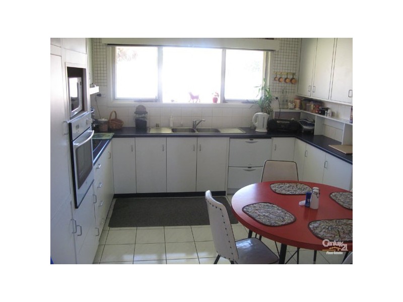 20 Robert Street, Moonta SA 5558
