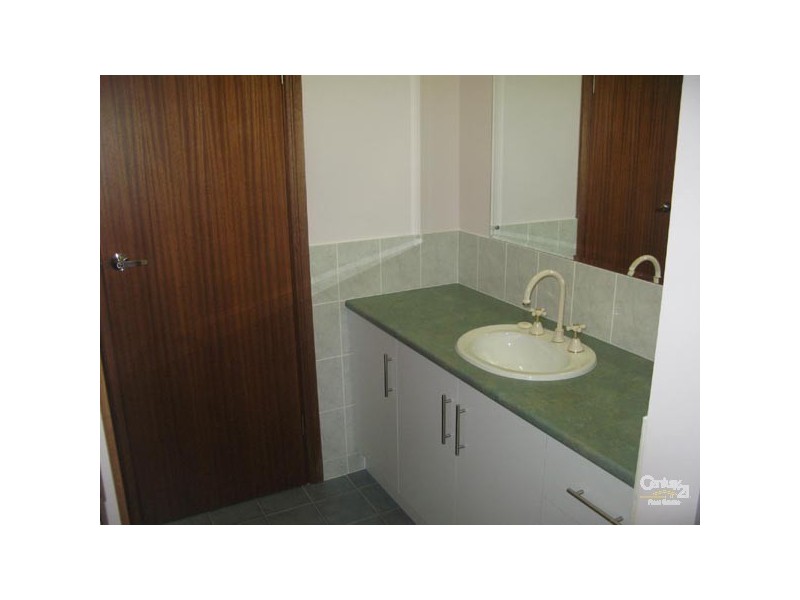 3 Andrew Street, Moonta Bay SA 5558