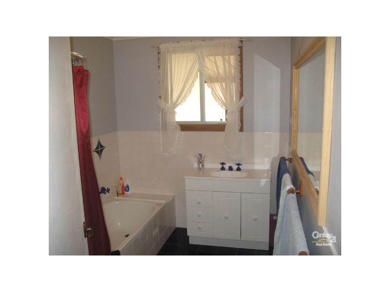 94 Bay Road, Moonta Bay SA 5558