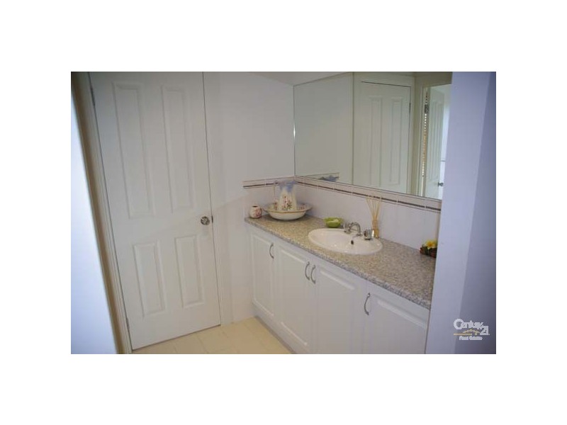 10 Reynolds Street, Moonta Bay SA 5558