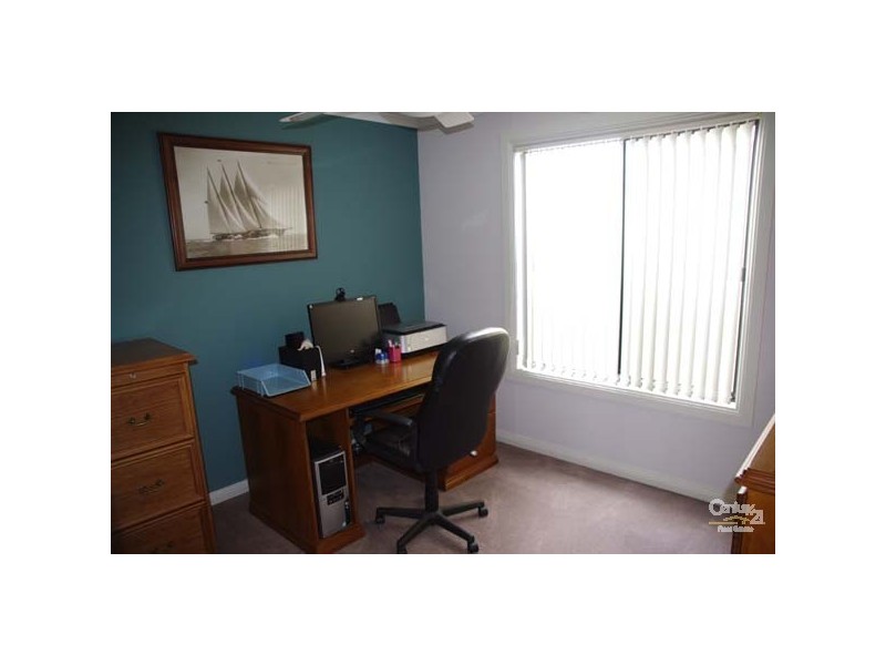 10 Reynolds Street, Moonta Bay SA 5558