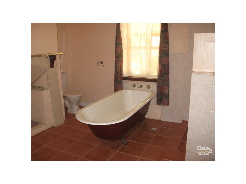 66 Kadina Road, Moonta SA 5558