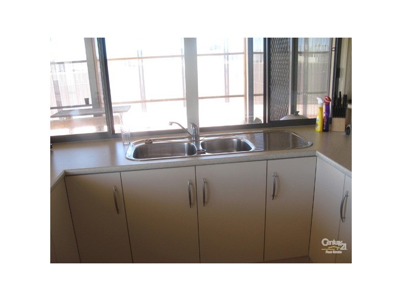 19 Reynolds Street, Moonta Bay SA 5558