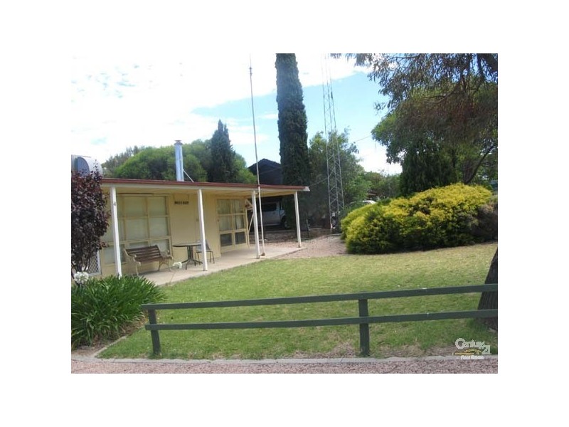 4 Lyndon Ave, Moonta Bay SA 5558