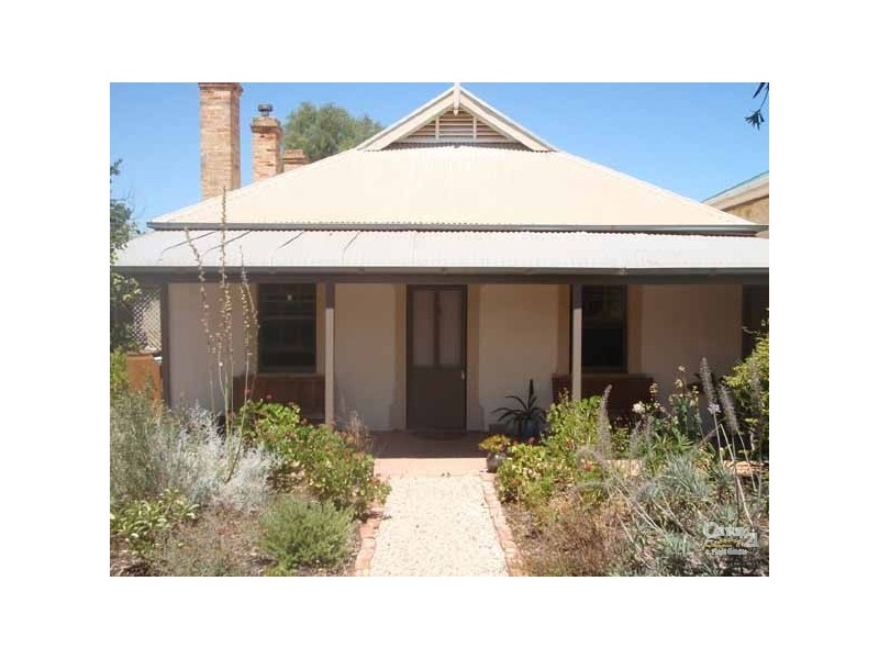 562c Burnside Terrace, Moonta SA 5558