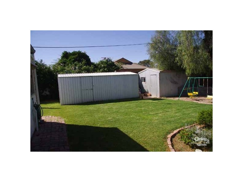 562c Burnside Terrace, Moonta SA 5558