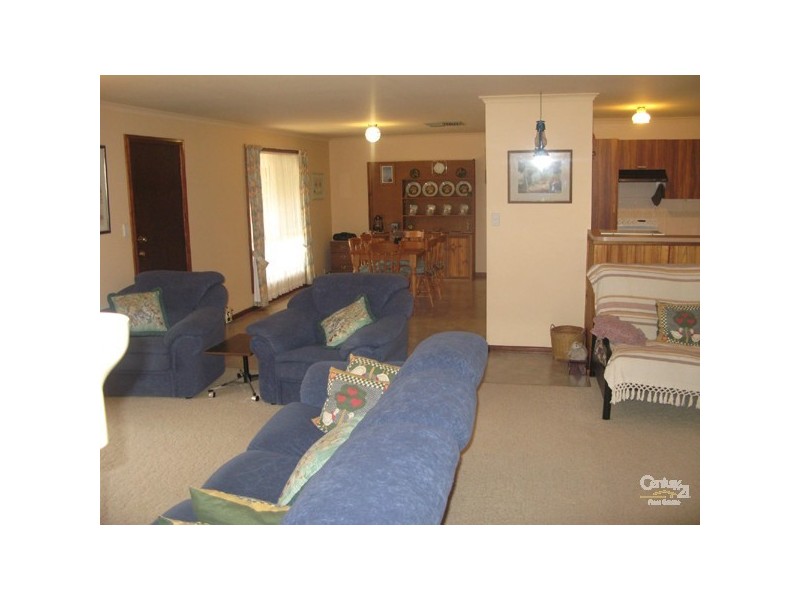 13 Symons Street, Moonta Bay SA 5558