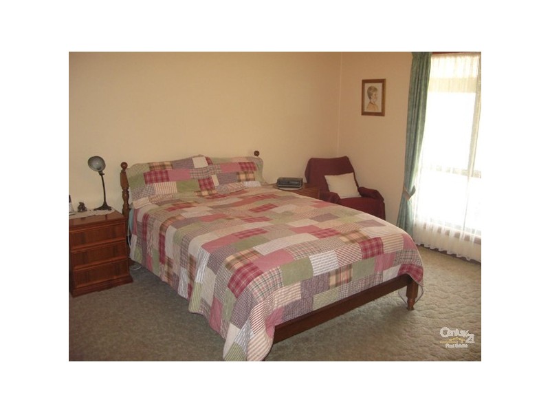 13 Symons Street, Moonta Bay SA 5558