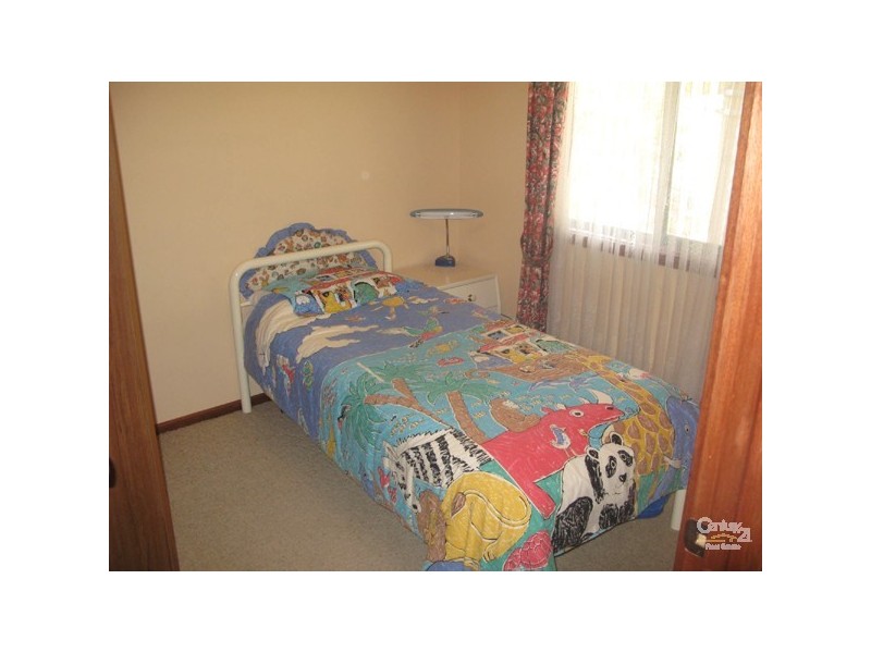 13 Symons Street, Moonta Bay SA 5558