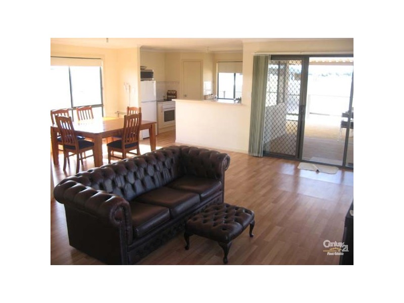 19 Reynolds Street, Moonta Bay SA 5558