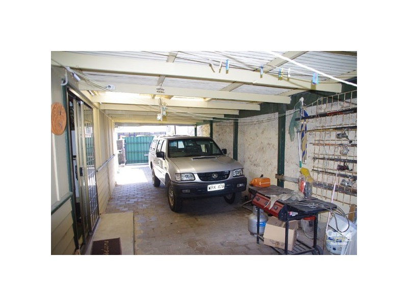 24 Elizabeth Street, Maitland SA 5573