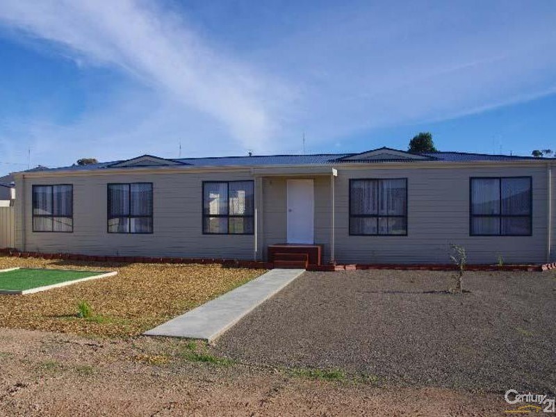21 Chapple Street, Moonta Bay SA 5558