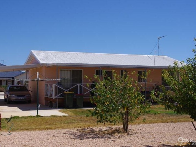 12 Quintrell Street, Moonta Bay SA 5558