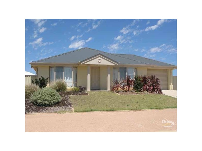 14 Woodward Street, Moonta Bay SA 5558