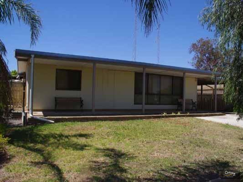 9 Pattison Cres, Moonta Bay SA 5558