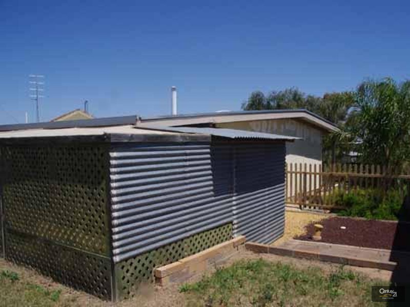 9 Pattison Cres, Moonta Bay SA 5558