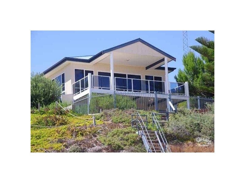 1 Queen Place, Moonta Bay SA 5558