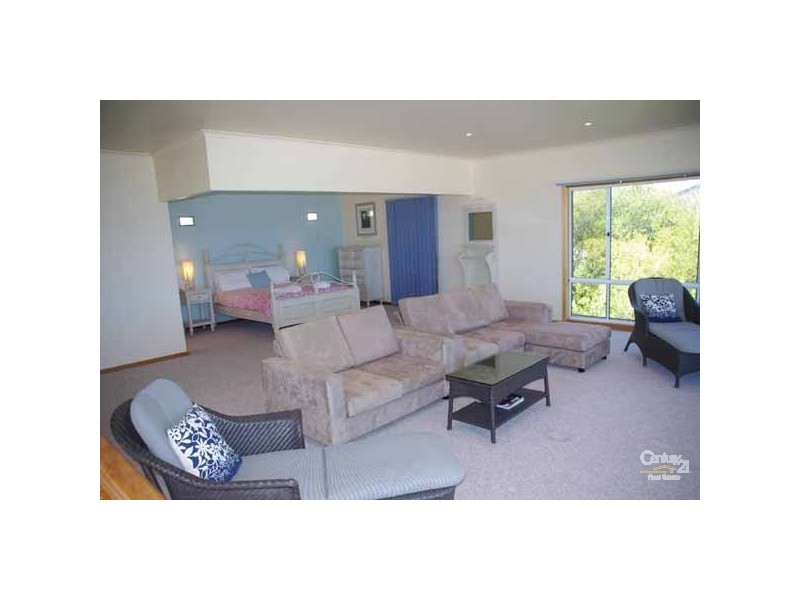 1 Queen Place, Moonta Bay SA 5558