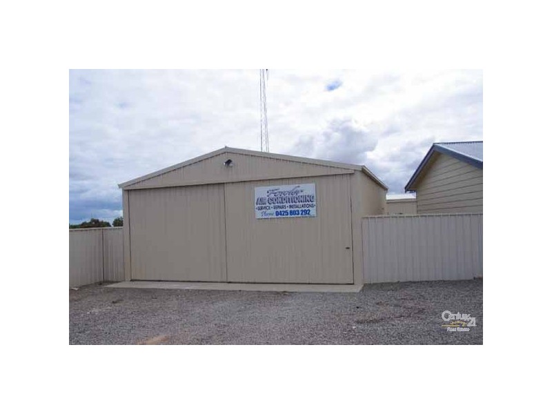 1 Hazel Street, Moonta Bay SA 5558