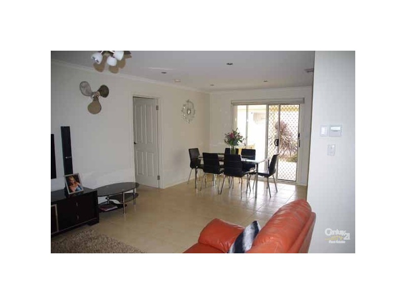 1 Hazel Street, Moonta Bay SA 5558