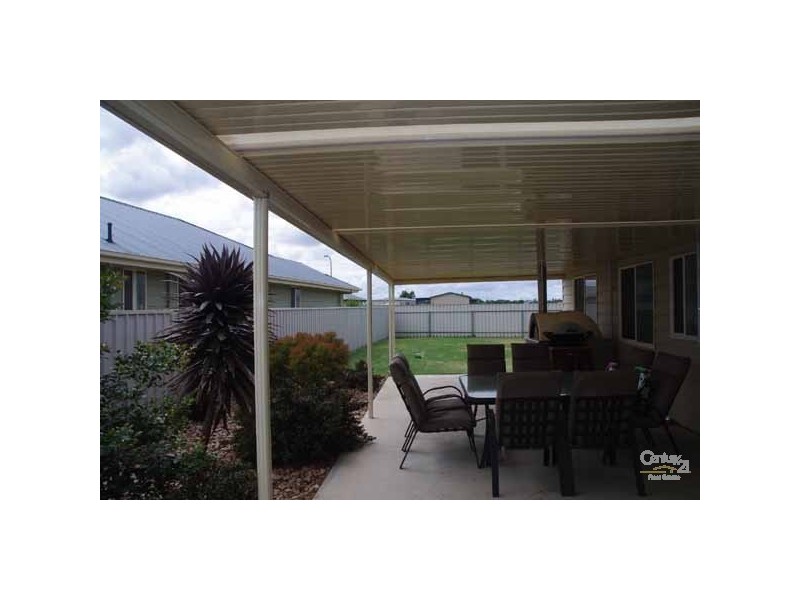 1 Hazel Street, Moonta Bay SA 5558