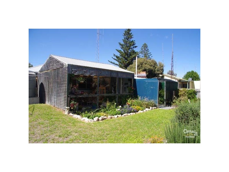 25 Emerson Street, Port Hughes SA 5558