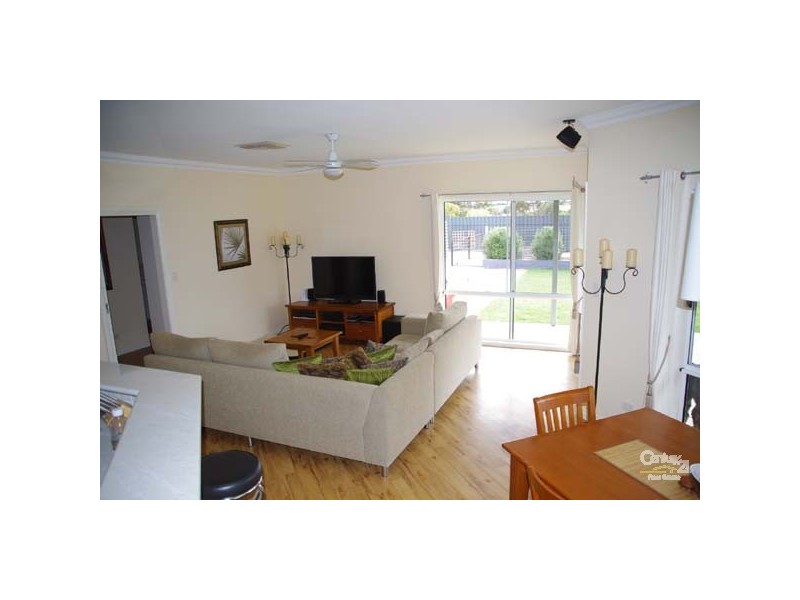 10 Hall Way, Moonta Bay SA 5558