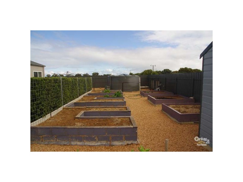 10 Hall Way, Moonta Bay SA 5558