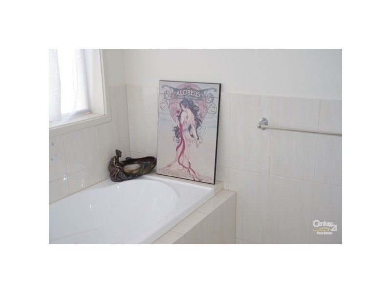 33 Stocker Street, Moonta Bay SA 5558