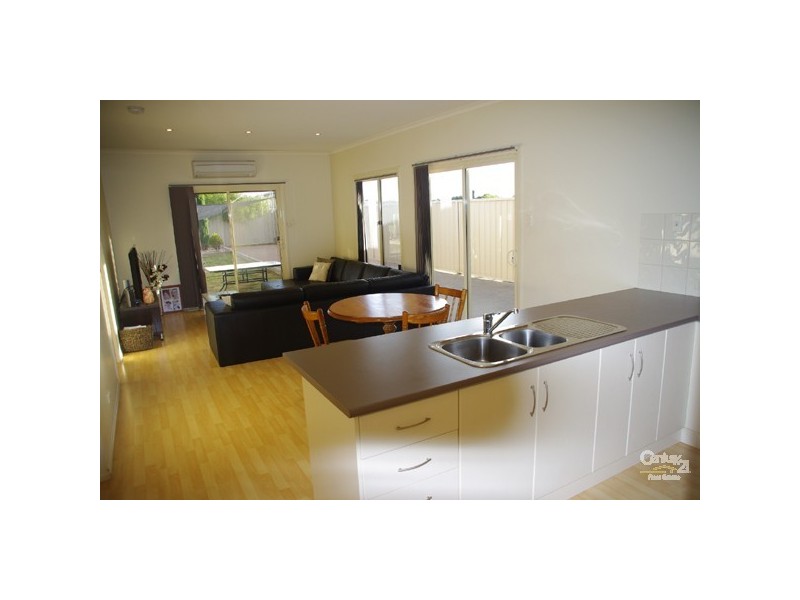 11 Hall Way, Moonta Bay SA 5558