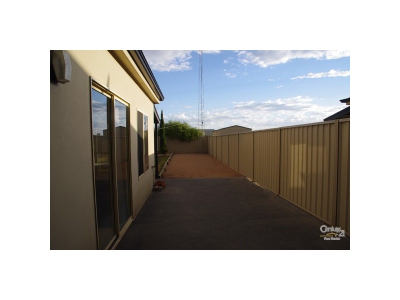 11 Hall Way, Moonta Bay SA 5558