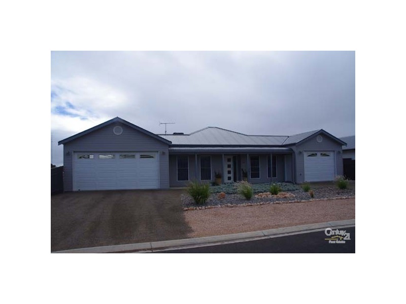 10 Hall Way, Moonta Bay SA 5558