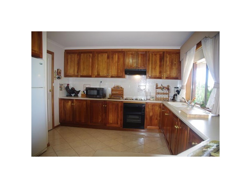 30 Highview Grove, Moonta Bay SA 5558