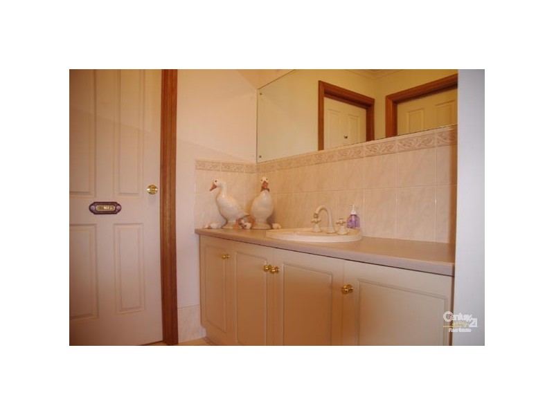 30 Highview Grove, Moonta Bay SA 5558