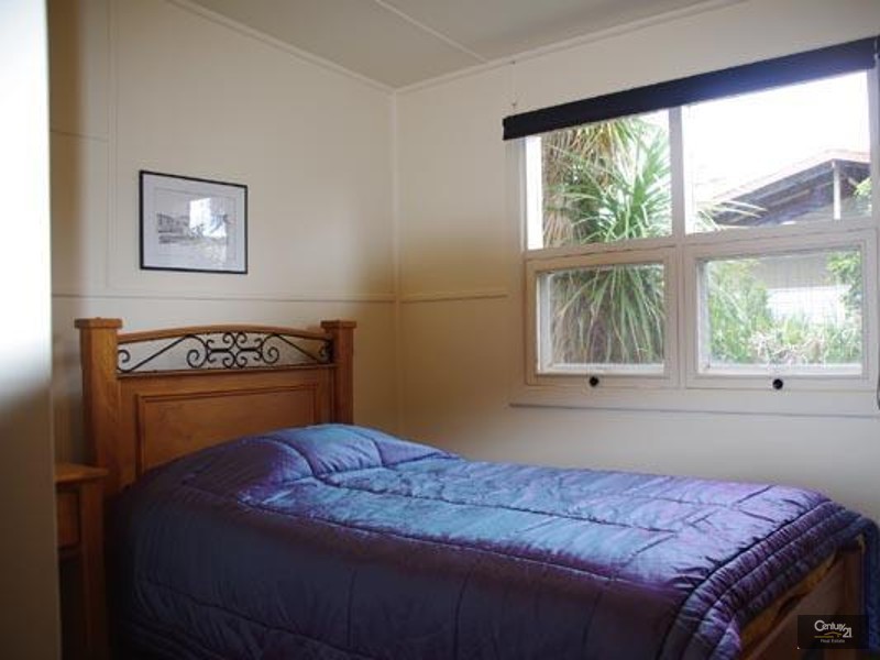 24 Trelawney Street, Moonta Bay SA 5558