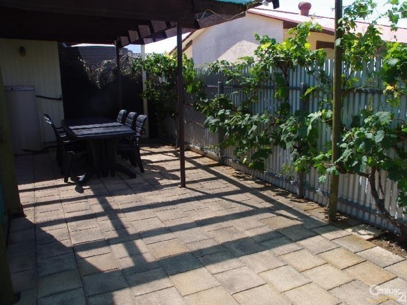 24 Trelawney Street, Moonta Bay SA 5558