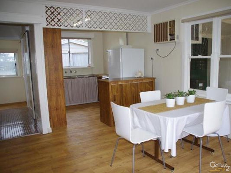 10 Uffindell Street, Port Hughes SA 5558