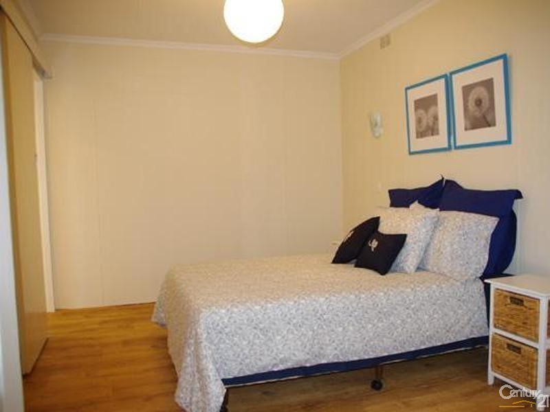 10 Uffindell Street, Port Hughes SA 5558