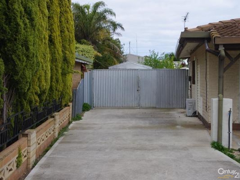 20 Monmouth Street, Moonta Bay SA 5558